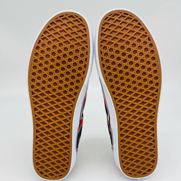 Classic Slip On Vans - Picture 6 of 10
